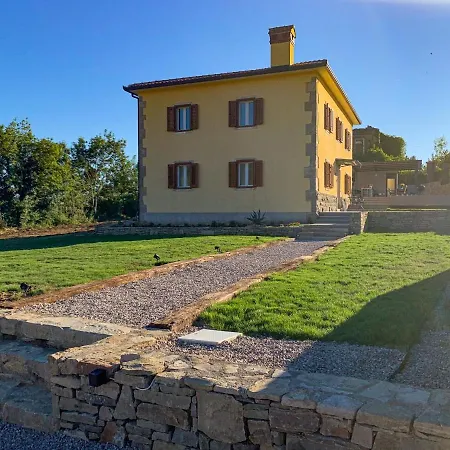 Telma In - Haus Fuer 8-10 Personen Kostrcani