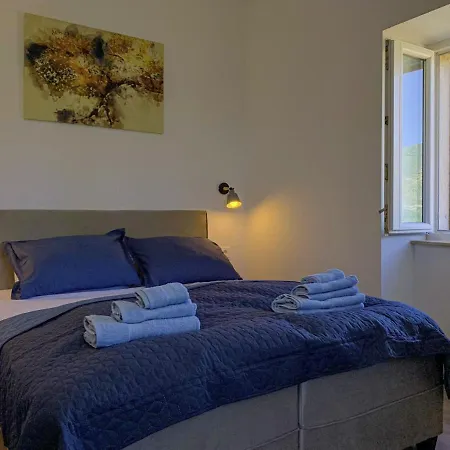 Telma In - Haus Fuer 8-10 Personen * Kostrcani