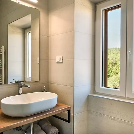 Telma In - Haus Fuer 8-10 Personen Vila Kostrcani